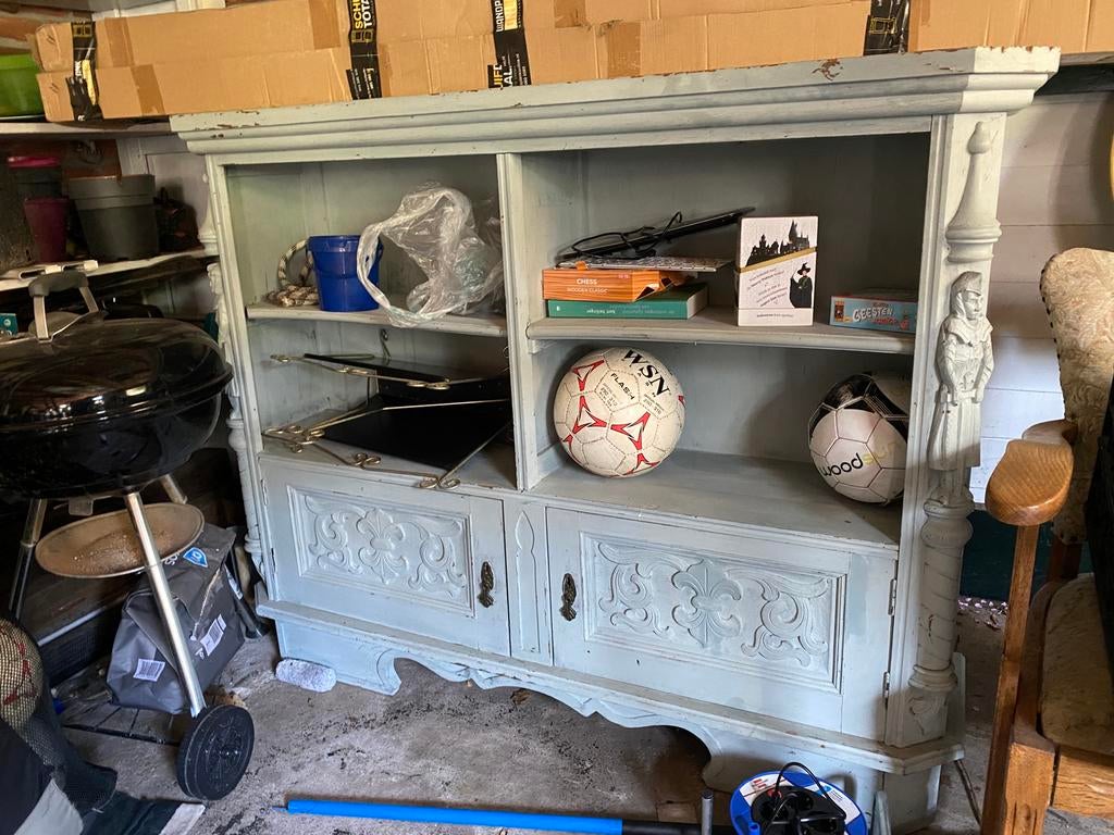 Kast met houtsnijwerk, Ophalen, 100 tot 150 cm, 100 tot 150 cm, 25 tot 50 cm