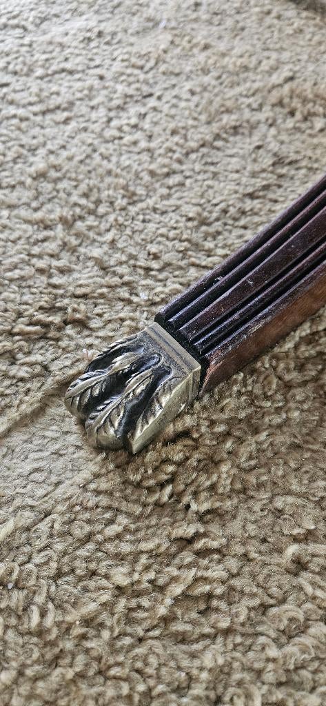 Een mooie klassieke uitschuifbare mahonie eettafel, Huis en Inrichting, Tafels | Eettafels, Ophalen, Gebruikt, Klassiek, Rond