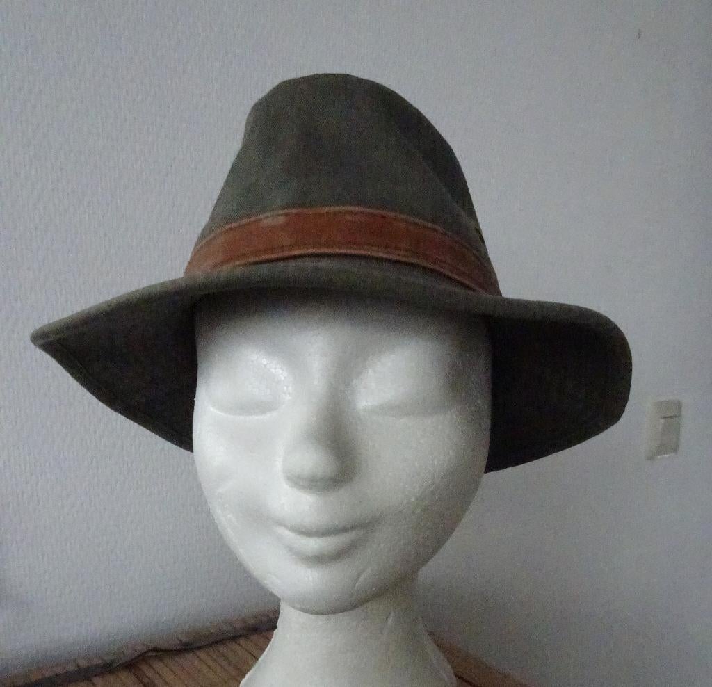 VERSCHILLENDE HOEDEN DASSEN EN MUTSEN, Maat 46/48 (XL) of groter, Ophalen of Verzenden, Sjaal, Onbekend