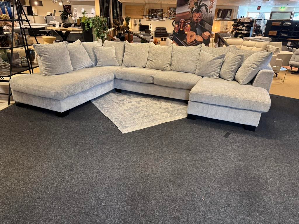 Hoekbank in U-Vorm 225/345/150 €695, beige Direct/Leverbaar, Huis en Inrichting, Ophalen, Gebruikt, 300 cm of meer, Mwonenenslapen