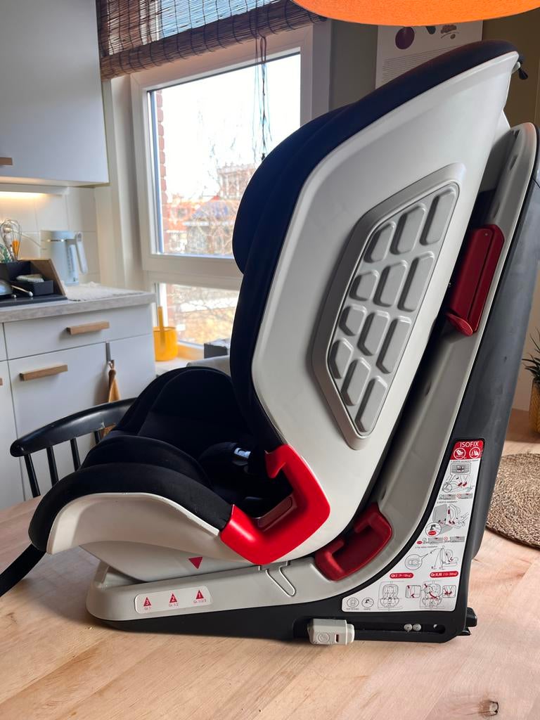 Chicco kinderstoel met Isofix, Ophalen, Verstelbare rugleuning, 9 t/m 18 kg, Zo goed als nieuw