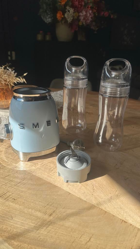 Smeg blender met twee flessen, Witgoed en Apparatuur, Blenders, Ophalen, Zo goed als nieuw, Blender
