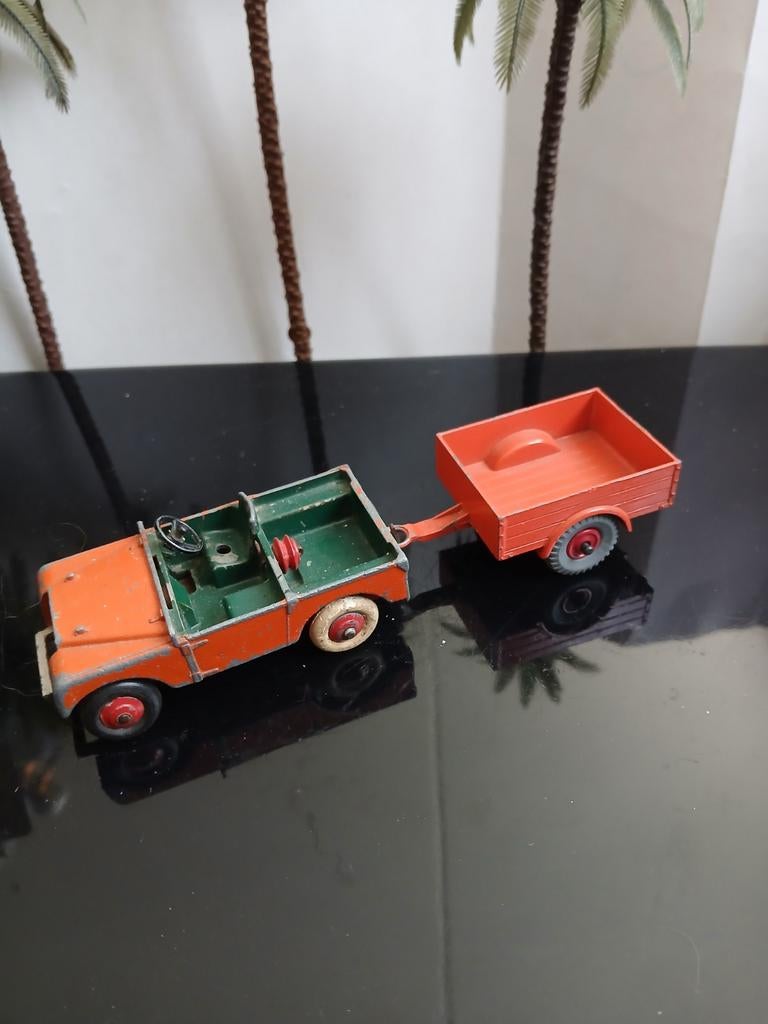 Landrover met aanhanger.  Dinky toys, opknapper, Ophalen of Verzenden, Gebruikt, Auto, Dinky Toys
