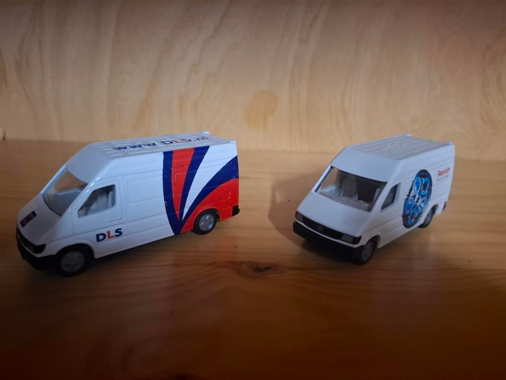 2 Siku Mercedes Sprinter werbe modellen, Ophalen of Verzenden, Bus of Vrachtwagen, SIKU