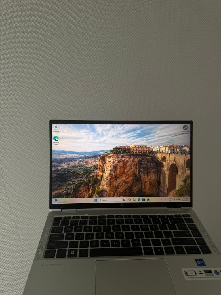 HP EliteBook x360 1040 G8 – i7 / 16GB / 512GB SSDTouchscreen, Computers en Software, Windows Laptops, Hofmannstraße 7 81379 München Germany