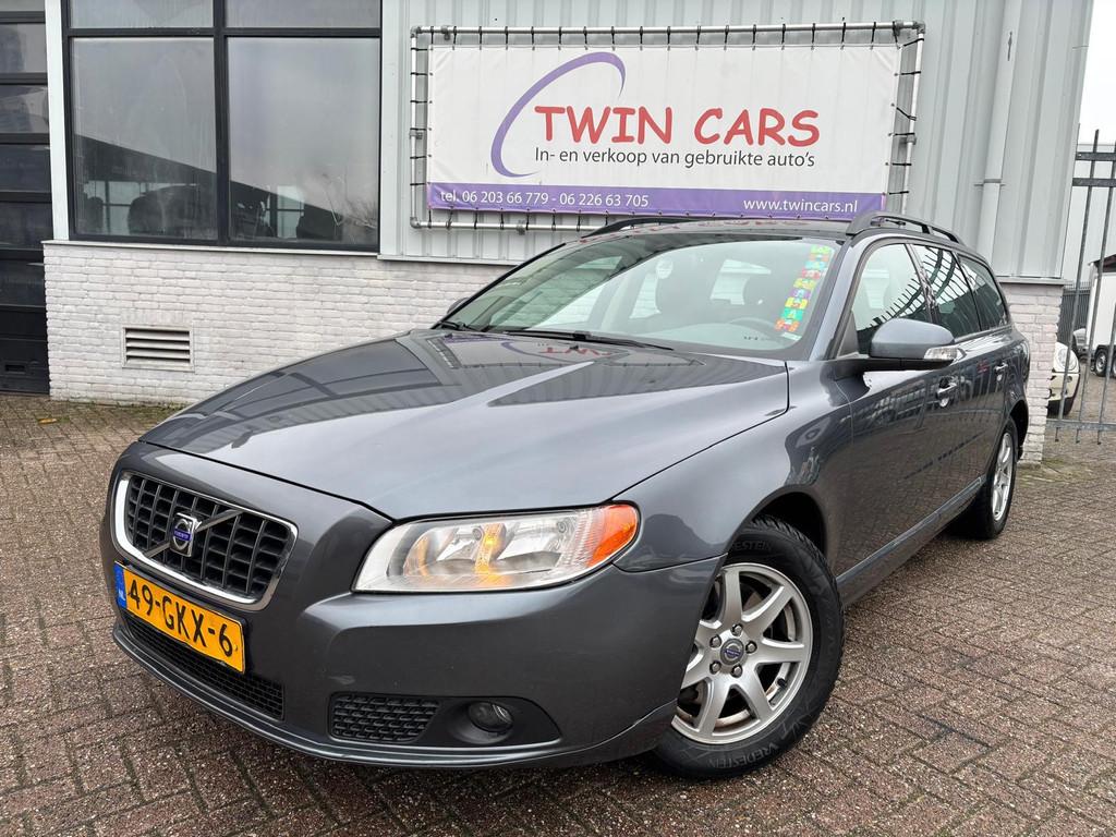 Volvo V70 2.5T Momentum, Auto's, Voorwielaandrijving, 2521 cc, Handgeschakeld, 93 €/maand