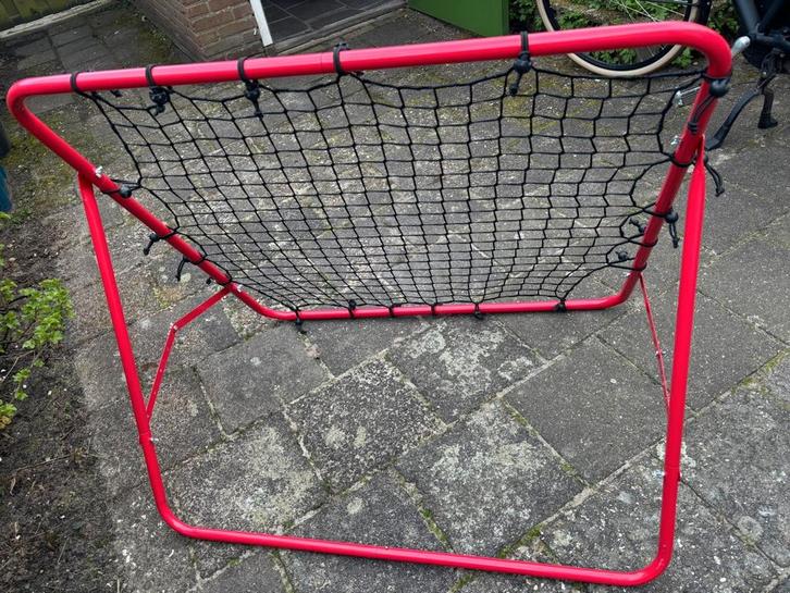 Voetbal rebounder - Ideaal voor training en plezier!, Sport en Fitness, Voetbal, Gebruikt, Overige typen, Ophalen of Verzenden