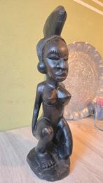 Vintage Afrikaans houten beeld - Vrouw, Antiek en Kunst, Kunst | Beelden en Houtsnijwerken, Ophalen, Handgemaakt, 20 - 50 cm, Beeld