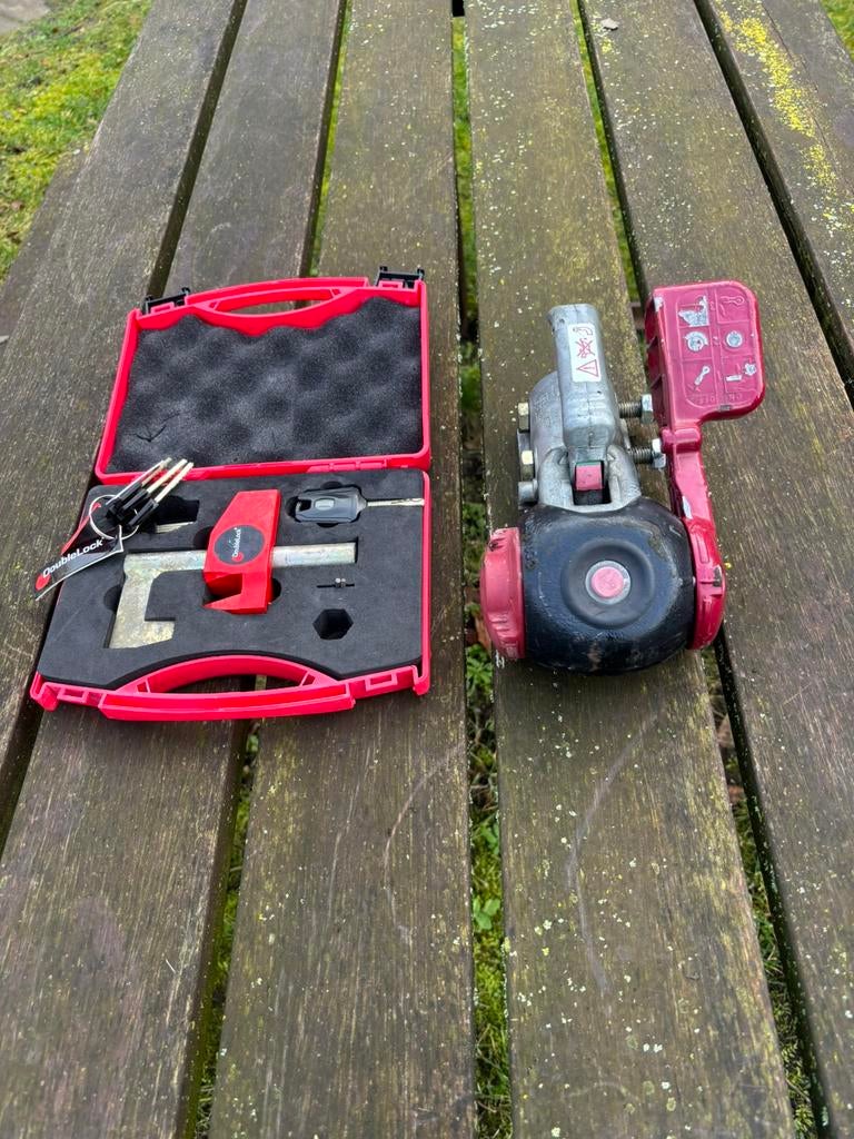 Alko antislinger koppeling met slot!, Ophalen, Zo goed als nieuw