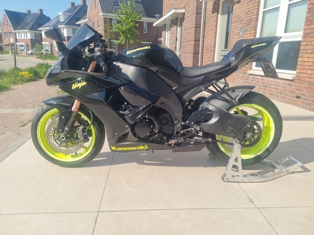 Kawasaki ZX10R 2009 + Leovince SBK Uitlaat, Sportuitlaat, 4 cilinders, Motorrijbewijs A, Gebruikt