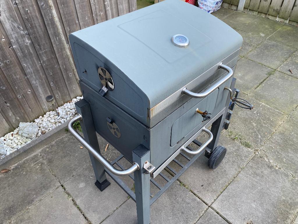 Bbq, Tuin en Terras, Houtskoolbarbecues, Gebruikt, Ophalen