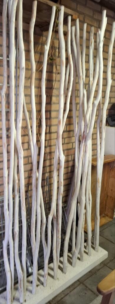 Roomdevider gemaakt van takken, Ophalen