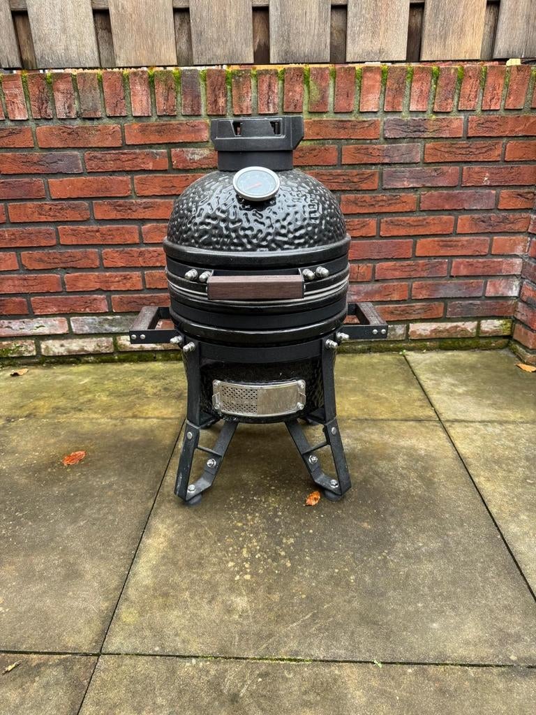 The Bastard Classic Small Kamado BBQ, Tuin en Terras, Houtskoolbarbecues, Ophalen, Gebruikt, The Bastard