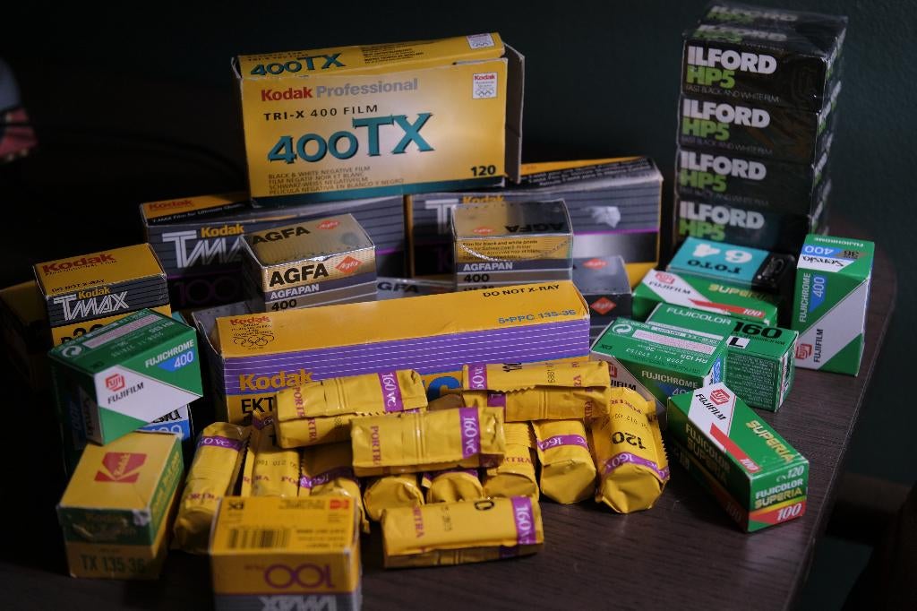 Fotorolletjes 35mm en 120mm expired film, Ophalen of Verzenden, 35mm film