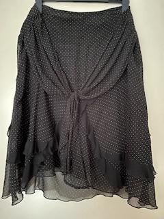 Rok chiffon zwart met witte polkadots met ruches en sierband, Kleding | Dames, Rokken, Zwart, Maat 46/48 (XL) of groter, Ophalen of Verzenden