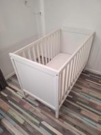 Ikea Sundvik babybed met matras, Kinderen en Baby's, Babywiegjes en Ledikanten, Ophalen, Zo goed als nieuw, Ledikant