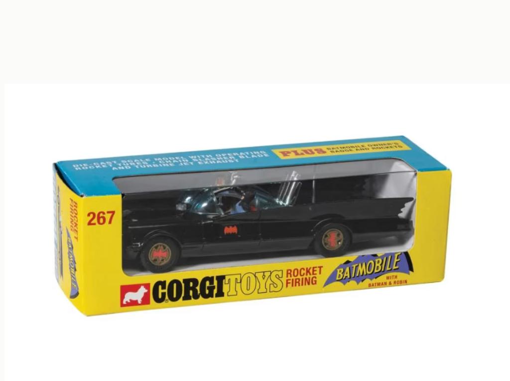 Batmobile met trekhaak / blisterdoos Corgi NEW 1:46 # 267