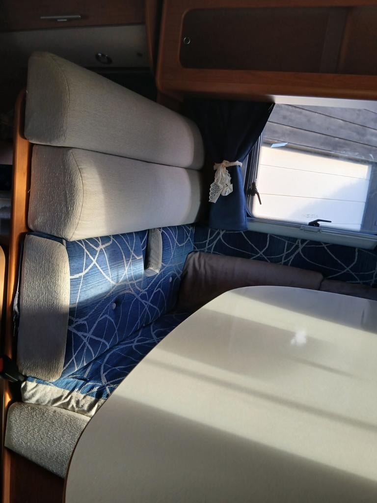 Compacte en comfortabele camper met 4 slaapplaatsen, Alkoof, Fiat, Luifel, Particulier