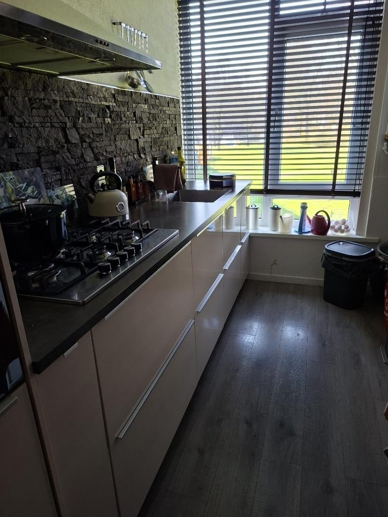 Keuken, Huis en Inrichting, Keuken | Complete keukens, Zo goed als nieuw, Enkelwandige keuken, Crème, Kunststof, Ophalen