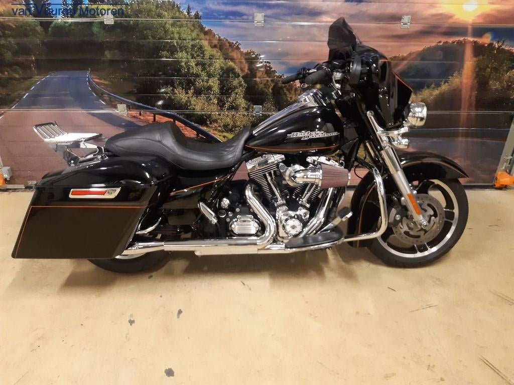 HARLEY DAVIDSON FLHX STREET GLIDE '13 52.000 KM Garantie, Motoren, Motoren | Harley-Davidson, 2 cilinders, 1690 cc, Bedrijf, Onbekend