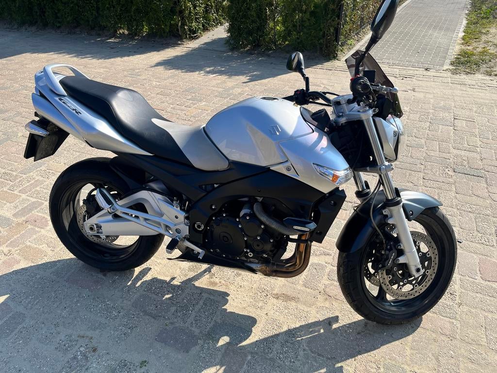 Suzuki GSR 600 uit 2007 - Nette staat, lage kmstand, Motoren, Motoren | Suzuki, Particulier, 4 cilinders, Naked bike
