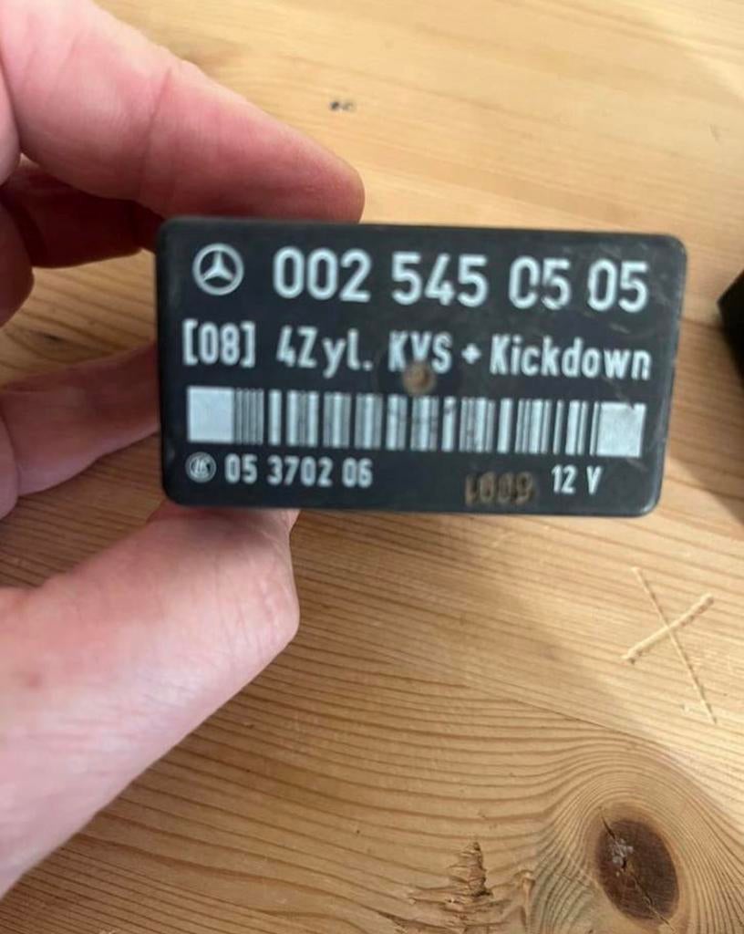 Mercedes brandstofpomp relais W124, Ophalen of Verzenden, Nieuw