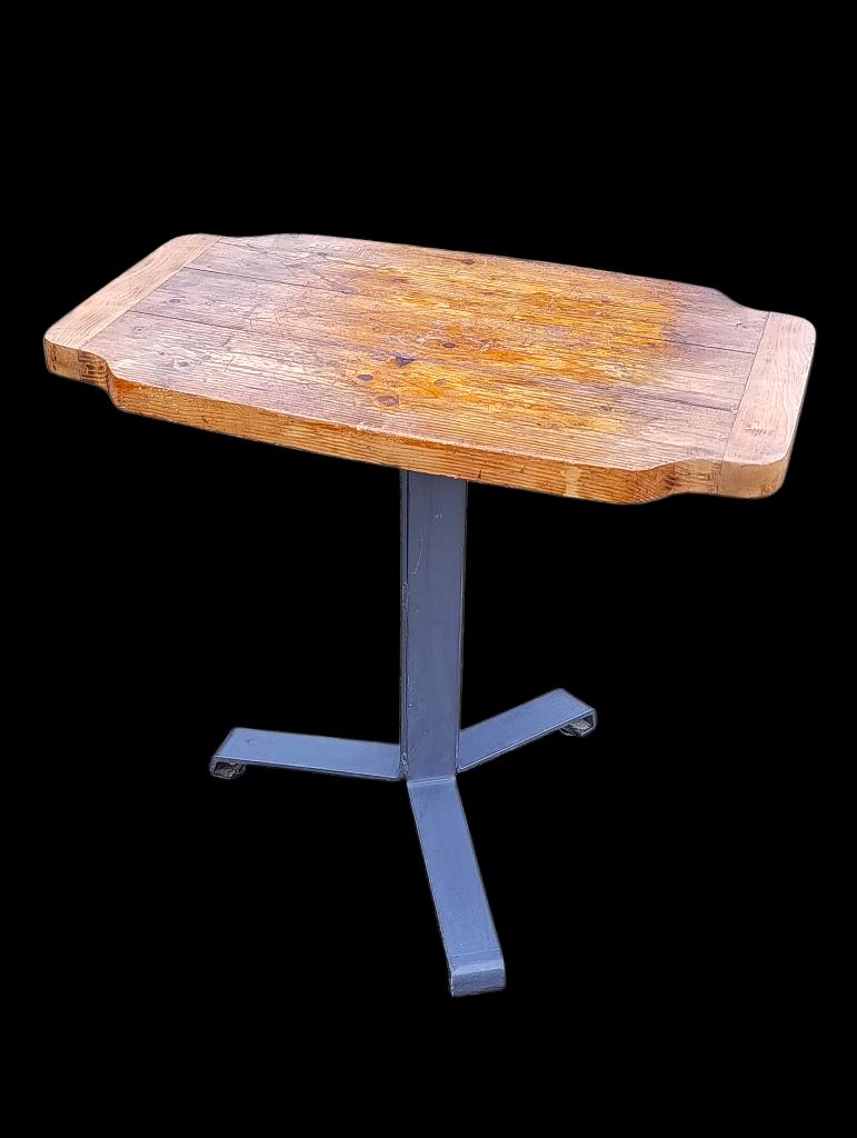 Charlotte Perriand Tafel Table Hotel du golf Les Arc 1973, Huis en Inrichting, Minder dan 50 cm, Gebruikt, 50 tot 100 cm, Tot twee personen