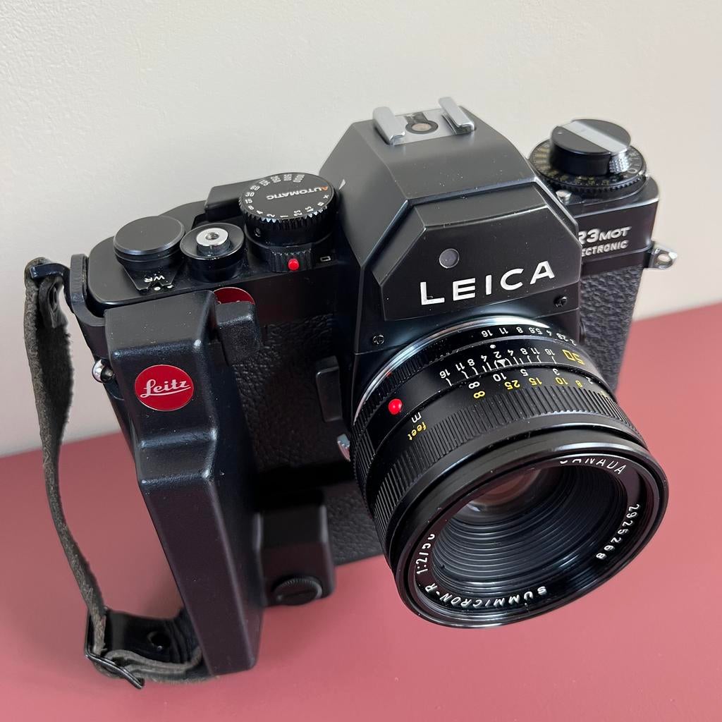 Leica R3 + Summicron 50mm + motor winder + handgrip OVP, Audio, Tv en Foto, Fotocamera's Analoog, Ophalen of Verzenden, Gebruikt