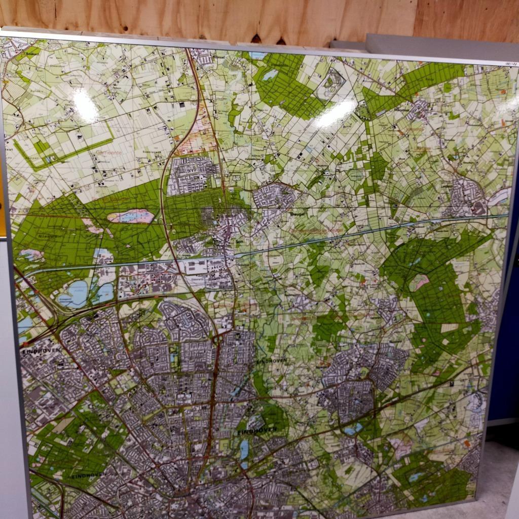 Professionele landkaart van omgeving EINDHOVEN, Boeken, Atlassen en Landkaarten, Gelezen, Ophalen of Verzenden, Landkaart, 1800 tot 2000