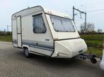 Nette 3 persoons Adria caravan met voortent en luifel., Rondzit, Omvormbare zithoek, Tot en met 3, Particulier