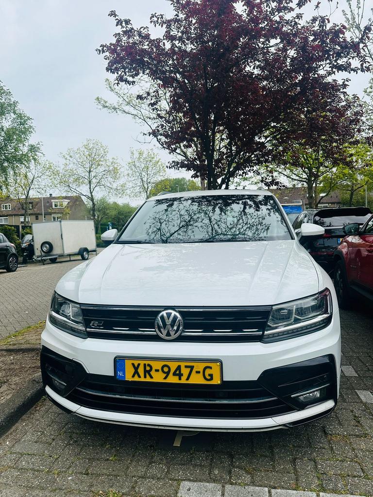 Volkswagen Tiguan 1.5 TSI ACT 150pk DSG 2019 Wit, Auto's, Volkswagen, 4 cilinders, Wit, Origineel Nederlands, 75 €/maand
