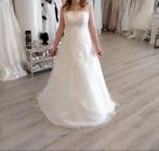 Mooie trouwjurk met veel tule van het merk Ladybird., Ophalen, Zo goed als nieuw, Wit, Trouwjurk