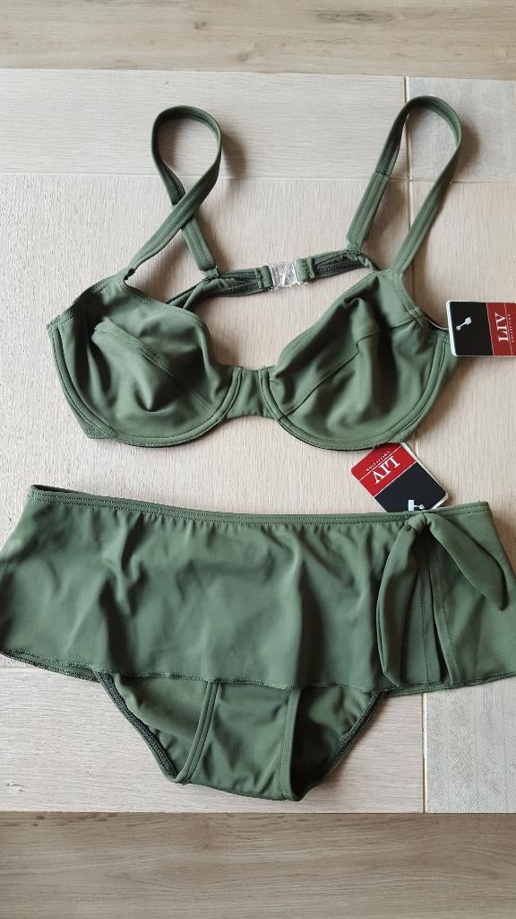 LIV zwembikini en broek, Ophalen of Verzenden, Nieuw, Overige typen