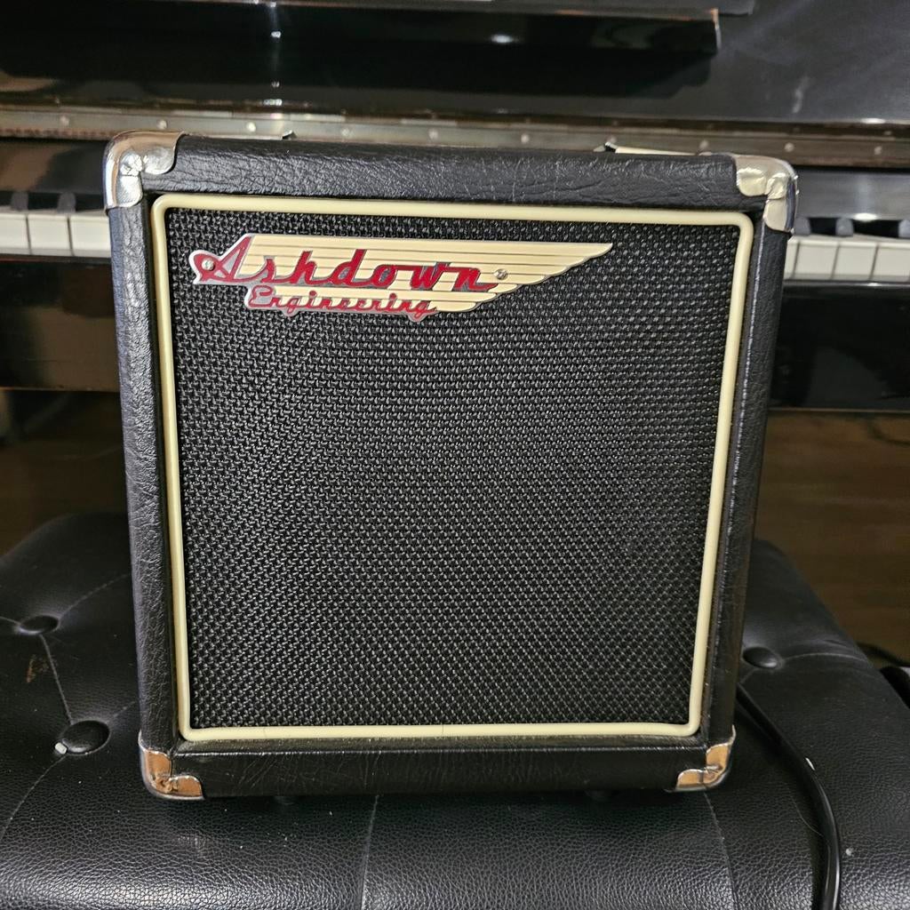 Ashdown Tourbus 10 basversterker, Ophalen of Verzenden, 100 watt of meer