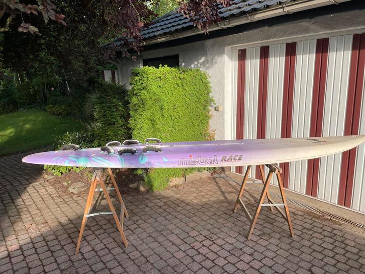 Mistral race, Watersport en Boten, Windsurfen, Zo goed als nieuw, Plank, 5 tot 7 m², Ophalen