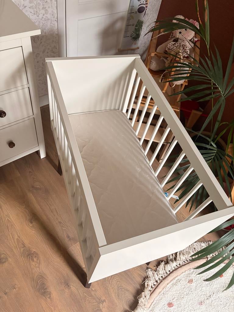 Kidsmill wieg 40x80cm met matras, Kinderen en Baby's, Babywiegjes en Ledikanten, Ophalen, Zo goed als nieuw, Wieg