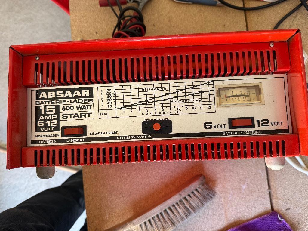 acculader, Ophalen of Verzenden, Gebruikt