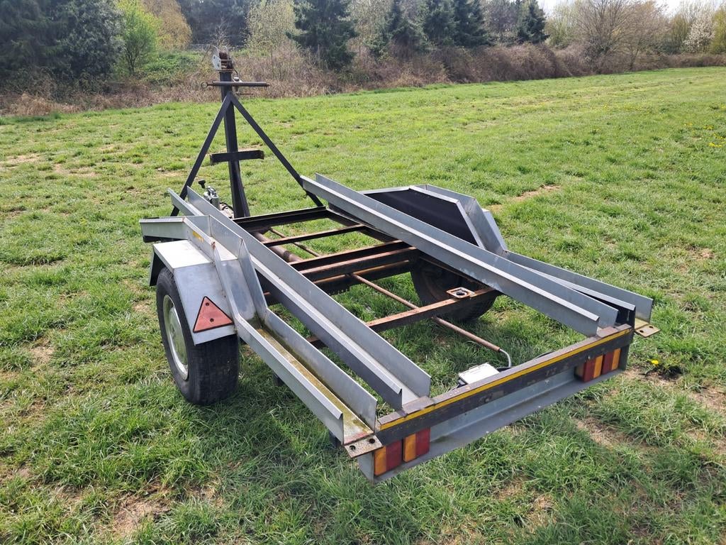 Koets of menkar aanhangwagen, Ophalen