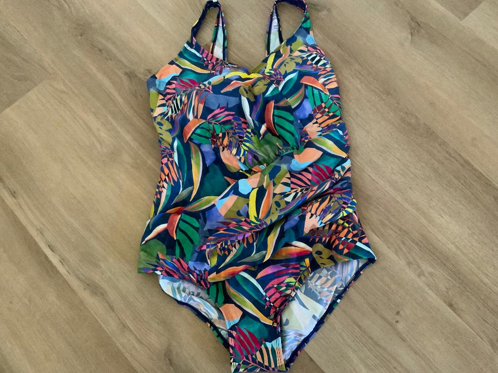 Super leuk corrigerend badpak 44C Femilet, Kleding | Dames, Verzenden, Nieuw, Overige kleuren, Badpak