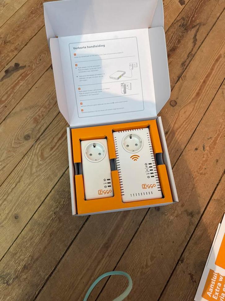 Ziggo Extra wifi-punt via een stopcontact, Computers en Software, Routers en Modems, Gebruikt, Router, Ophalen of Verzenden