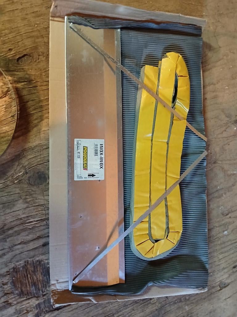 Schoorsteen beugels en dakloodlap, Ophalen, Nieuw, Hout, Houtkachel