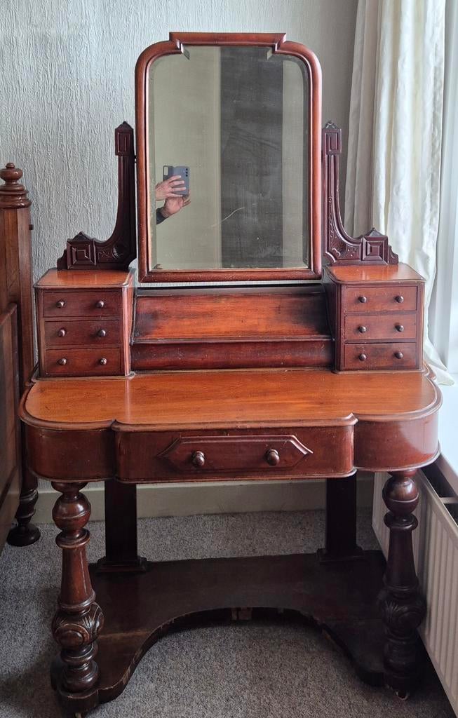 Antieke mahonie kaptafel met spiegel en lades, Ophalen