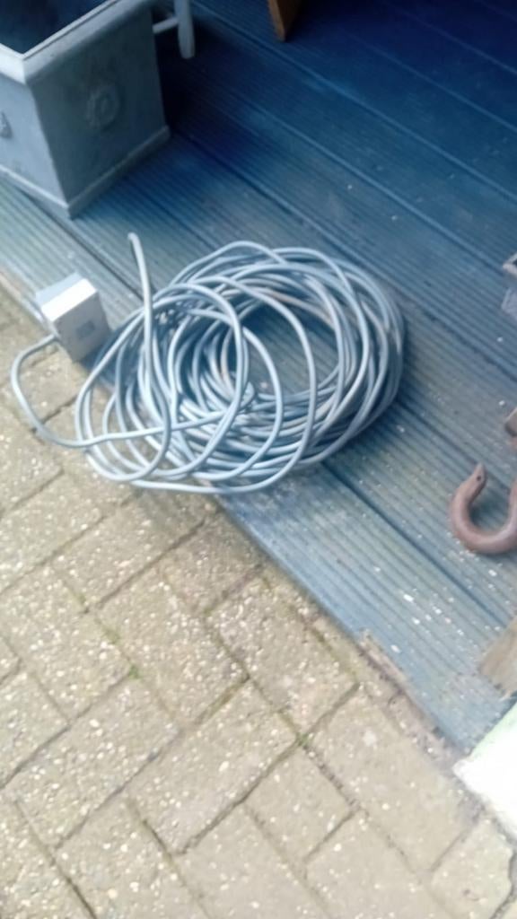 Ymvk 3x2.5 met spatvrij stopcontact, Doe-het-zelf en Verbouw, Elektra en Kabels, Ophalen of Verzenden, Zo goed als nieuw, Stopcontact