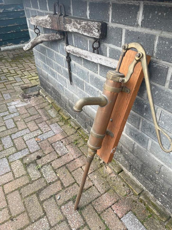 Antieke Bronzen Waterpomp - Decoratief en Functioneel, Tuin en Terras, Waterpompen, Gebruikt, Handmatig, Bronpomp, Ophalen