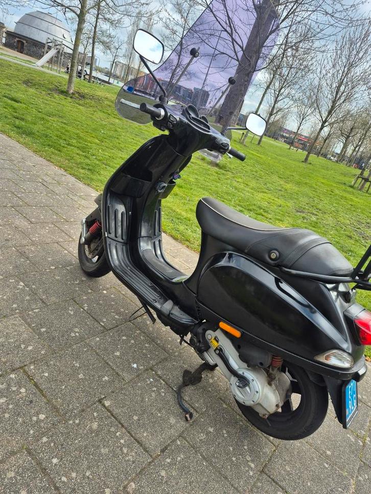 Vespa, Fietsen en Brommers, Snorfietsen en Snorscooters, Zo goed als nieuw, Vespa, Benzine, Ophalen of Verzenden