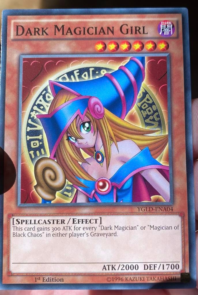 Yu-Gi-Oh! Dark Magician Girl YGLD 1st Edition !, Hobby en Vrije tijd, Verzamelkaartspellen | Yu-gi-Oh!, Ophalen of Verzenden, Zo goed als nieuw