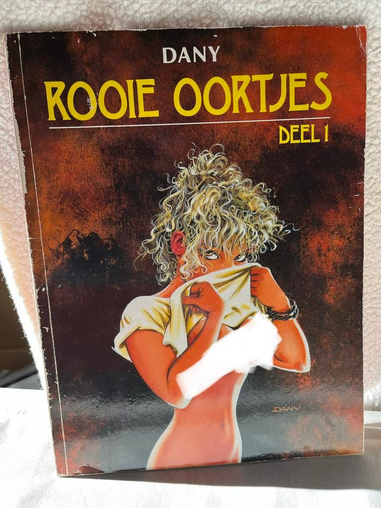 Rooie oortjes stripboek, Eén stripboek, Ophalen of Verzenden, Zo goed als nieuw