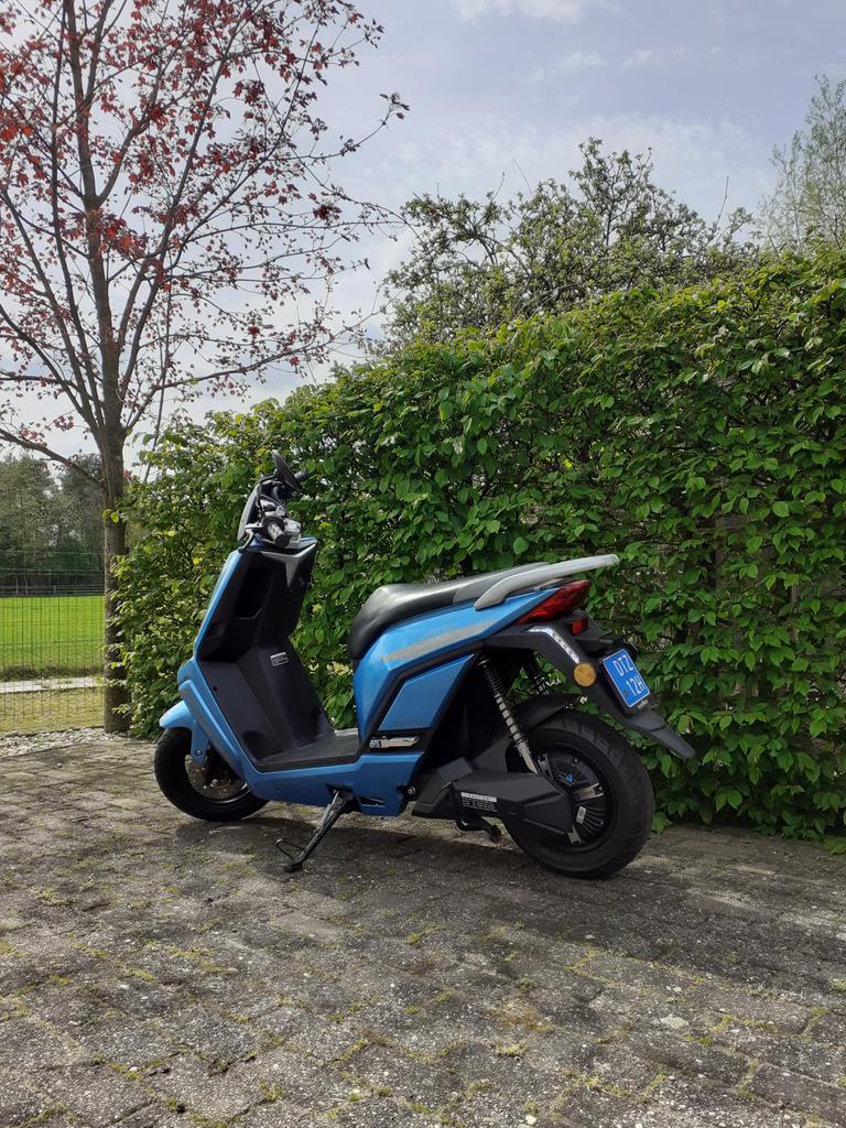 GTS E-NERY Pure Elektrische Scooter - Zo goed als nieuw, Fietsen en Brommers, Ophalen, Zo goed als nieuw, Elektrisch, Overige merken