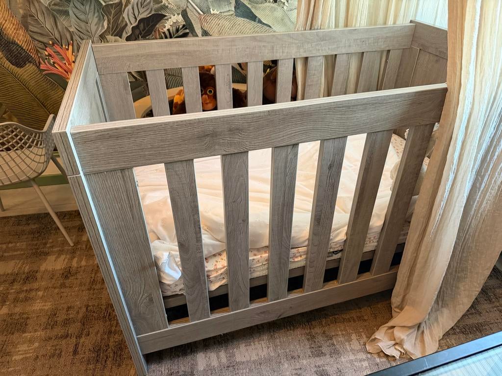 Ledikant en commode Baby-Dump, Ophalen, Gebruikt, Ledikant