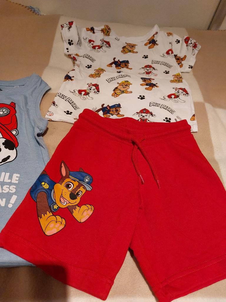 setje Paw Patrol mt. 104, rood kort broekje, 2 T shirts,lees, Kinderen en Baby's, Kinderkleding | Maat 104, Gebruikt, C&A, Ophalen of Verzenden